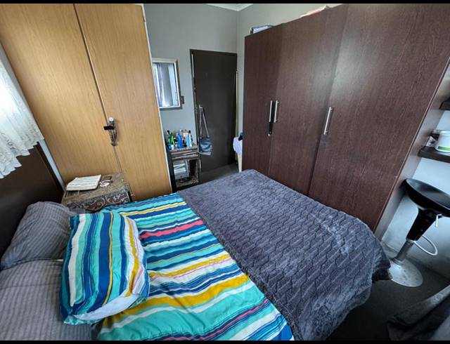 2 BEDROOM APARTMENT FOR SALE IN GLEN MARAIS